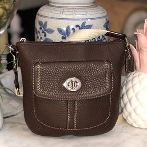 Coach Hamilton Brown pebbled leather swing pack.😎